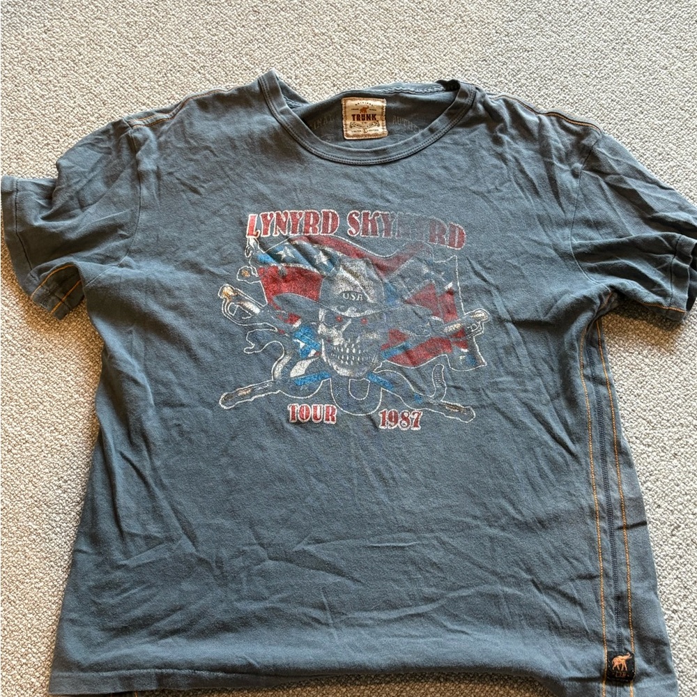Trunk Ltd Gray Lynyrd Skynyrd Short Sleeve Tee